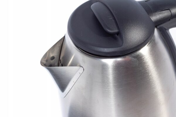 CZAJNIK-ELEKTRYCZNY-BEZPRZEWODOWY-METALOWY-MOCNY-OBROTOWY-RIWALL-2500W-1-8L-Kolor-dominujacy-srebrny-szary (1)