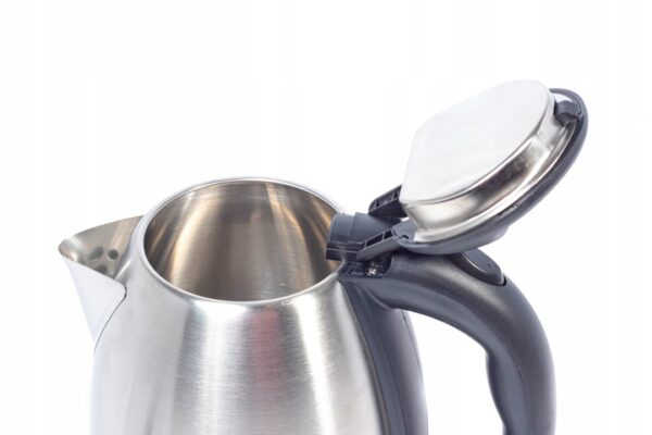 CZAJNIK-ELEKTRYCZNY-BEZPRZEWODOWY-METALOWY-MOCNY-OBROTOWY-RIWALL-2500W-1-8L-Marka-Riwall-Pro